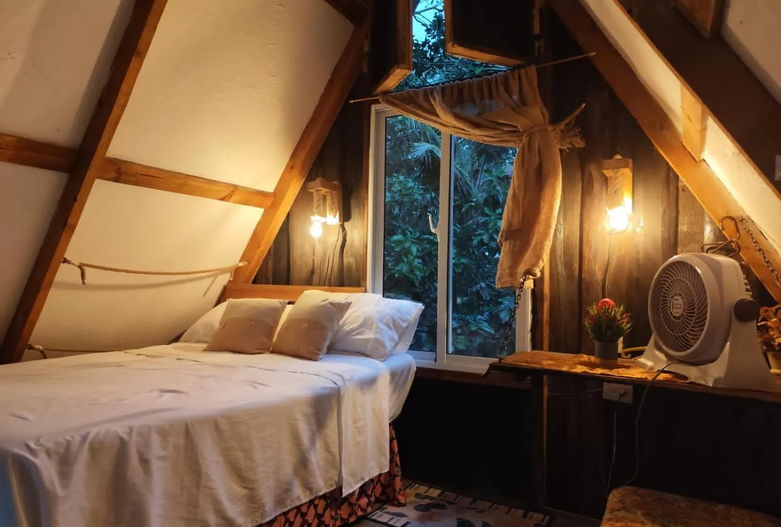 Holiday home Canada House Queen Bed In 2Nd Floor Dbl Sofa Bed In 1St Floor Bbq Private Pool, River Jarabacoa Dominican Republic