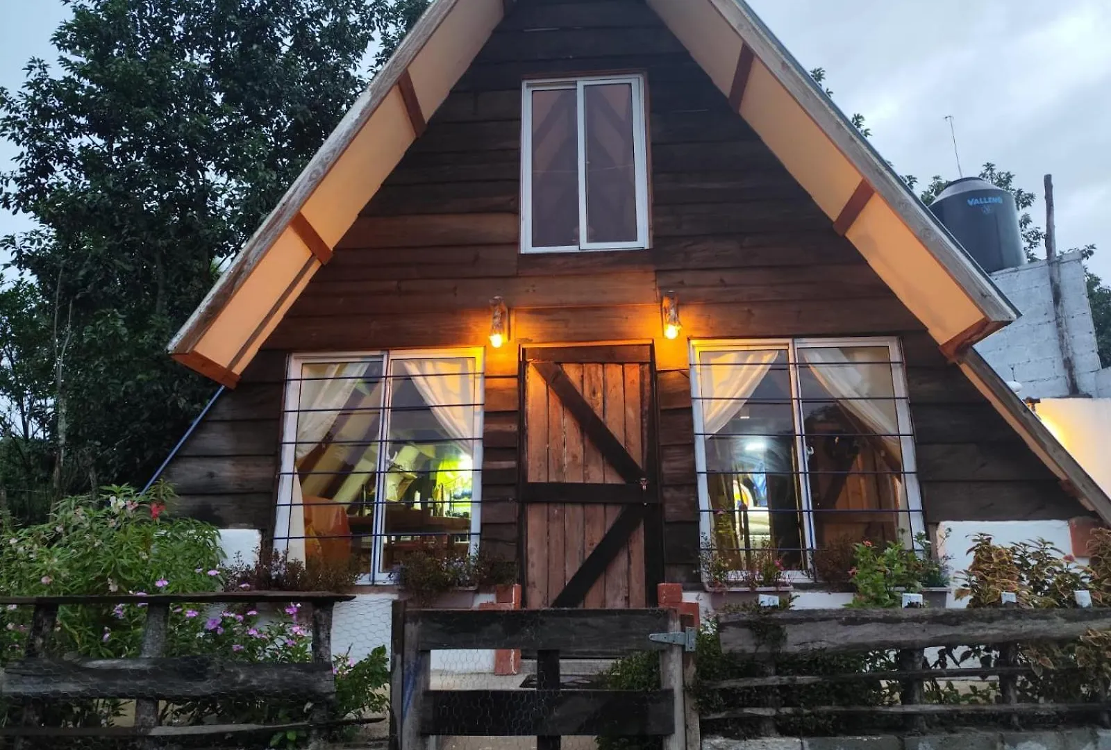 Holiday home Canada House Queen Bed In 2Nd Floor Dbl Sofa Bed In 1St Floor Bbq Private Pool, River Jarabacoa
