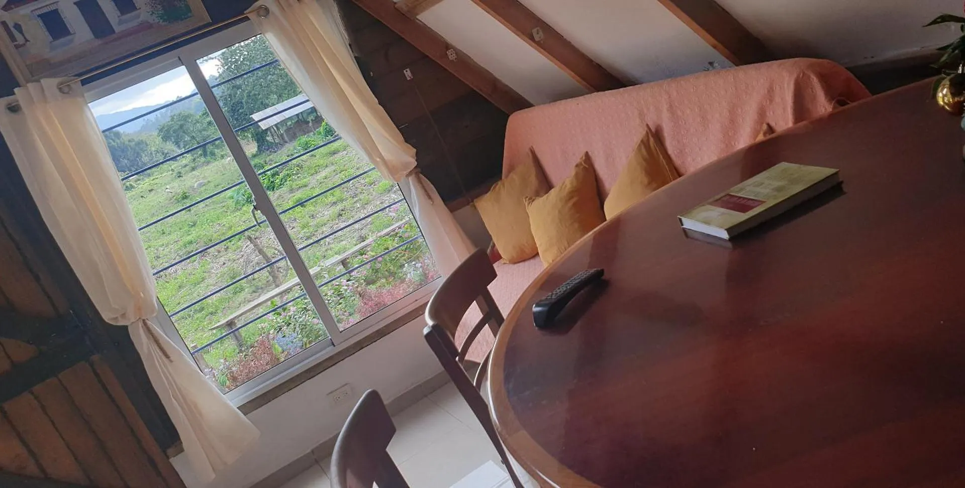Holiday home Canada House Queen Bed In 2Nd Floor Dbl Sofa Bed In 1St Floor Bbq Private Pool, River Jarabacoa